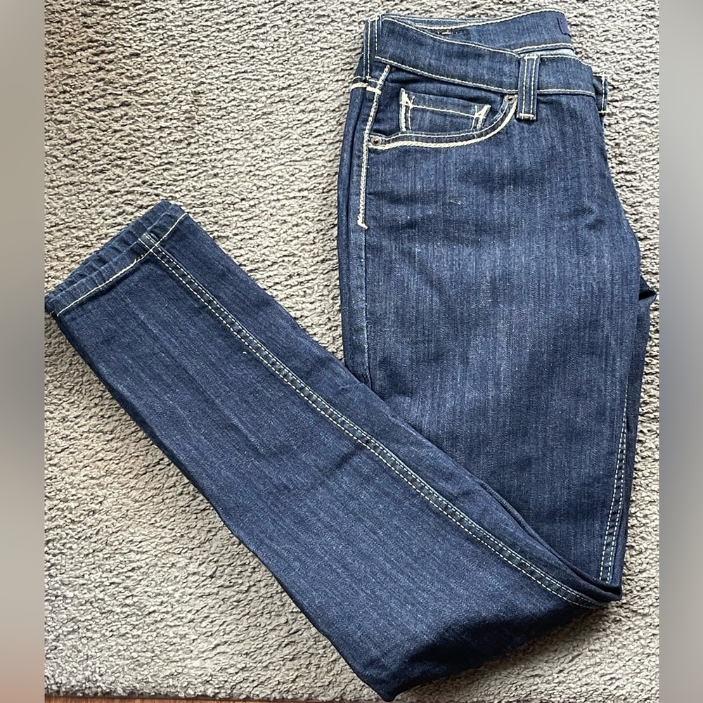 EUC LEVI’S TOO SUPERLOW 524 JEANS. Size 5M. Waist: 30”, Inseam 31”.